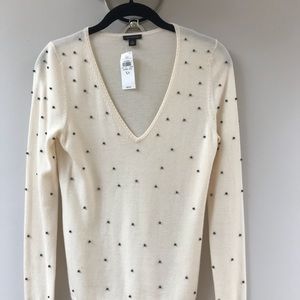 Ann Taylor Cream V Neck Embellished Sweater. Size XS. NWT